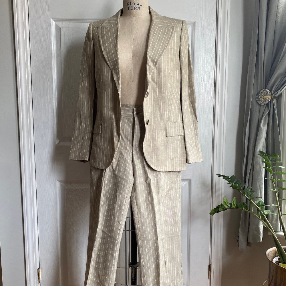 NWT Gucci Linen Wool Pantsuit Womens Beige Pin Stripe Blazer Sz 44 Pant Sz 42